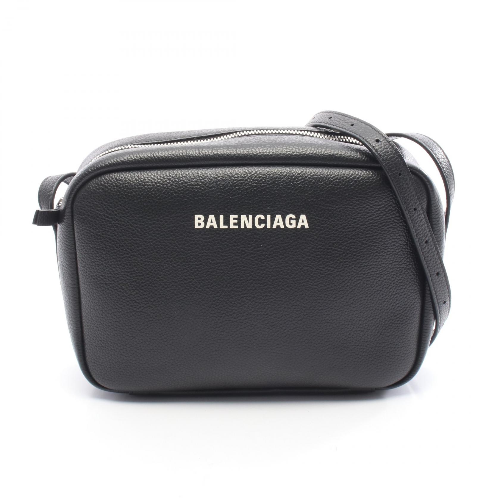 【ポイント5倍／～4/10(金)23:59】バレンシアガ BALENCIAGA Everyday Medium Camera ショルダーバッグ バッグ レザー レディース ブラック系 【中古】