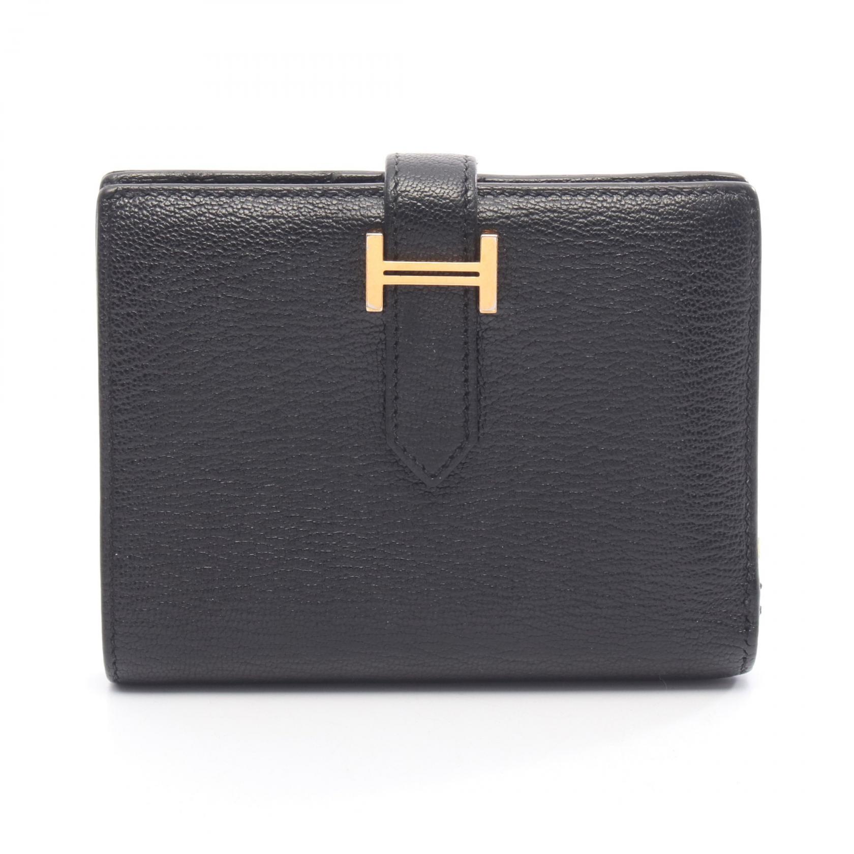 【15%OFFクーポン対象】エルメス HERMES ベアンコンパクト 二つ折り財布 財布 レザー シェーブル シェーブル レディース ブラック系 【中古】