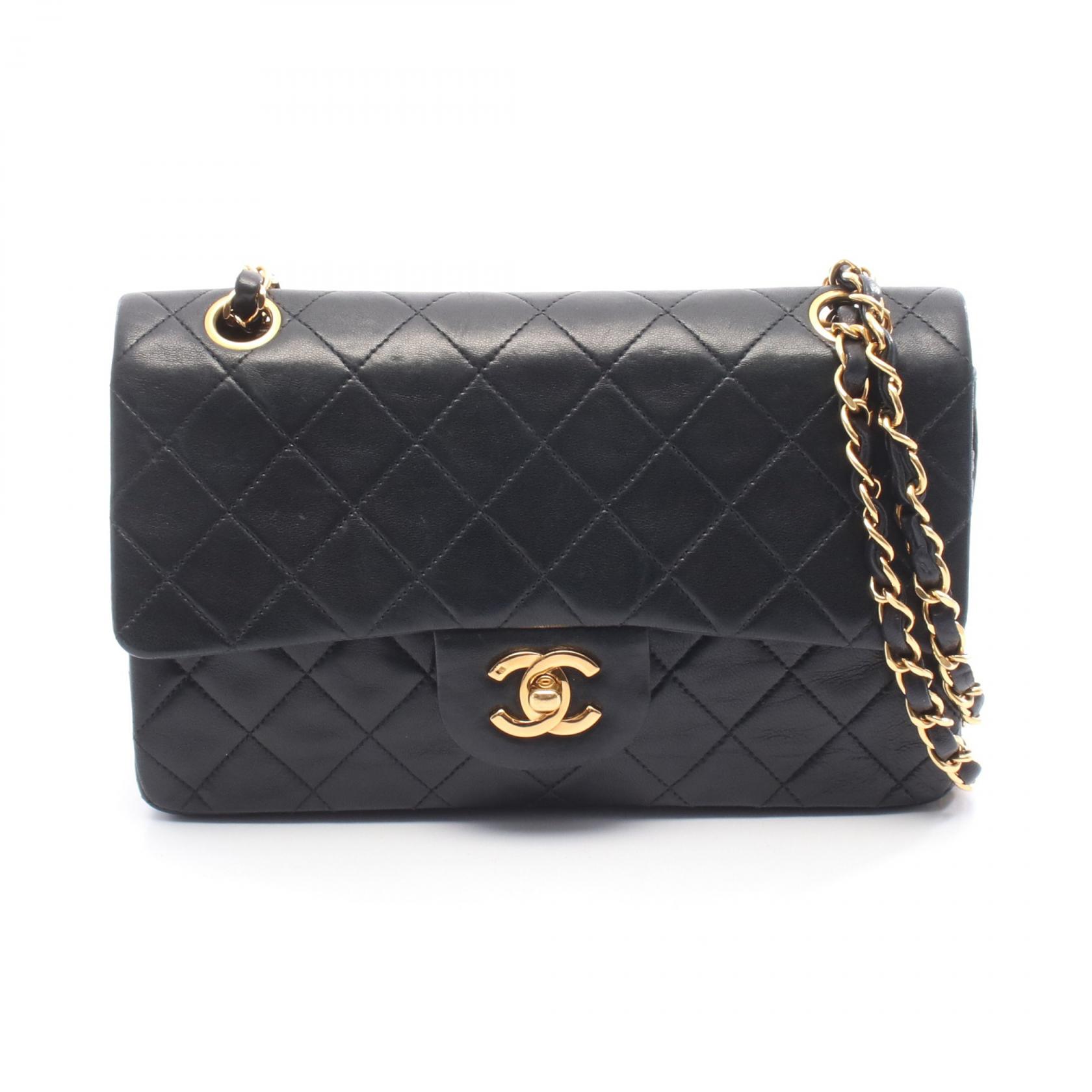 【15%OFFクーポン対象】シャネル CHANEL マトラッセ Wフラップ ショルダーバッグ バッグ ラムスキン（羊革） レディース ブラック系 【中古】