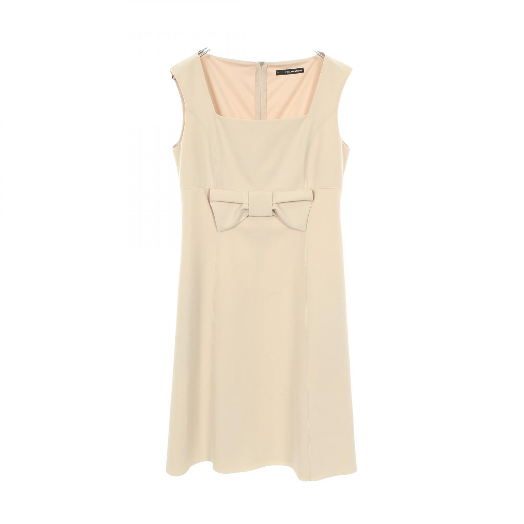 ≪千円OFFクーポン 7/19 20時~7/26 9:59≫フォクシー ニューヨーク FOXEY NEW YORK グレース ワンピース 衣料品 トップス ポリエステル レディース ベージュ系 26153 【中古】|Mike Museum