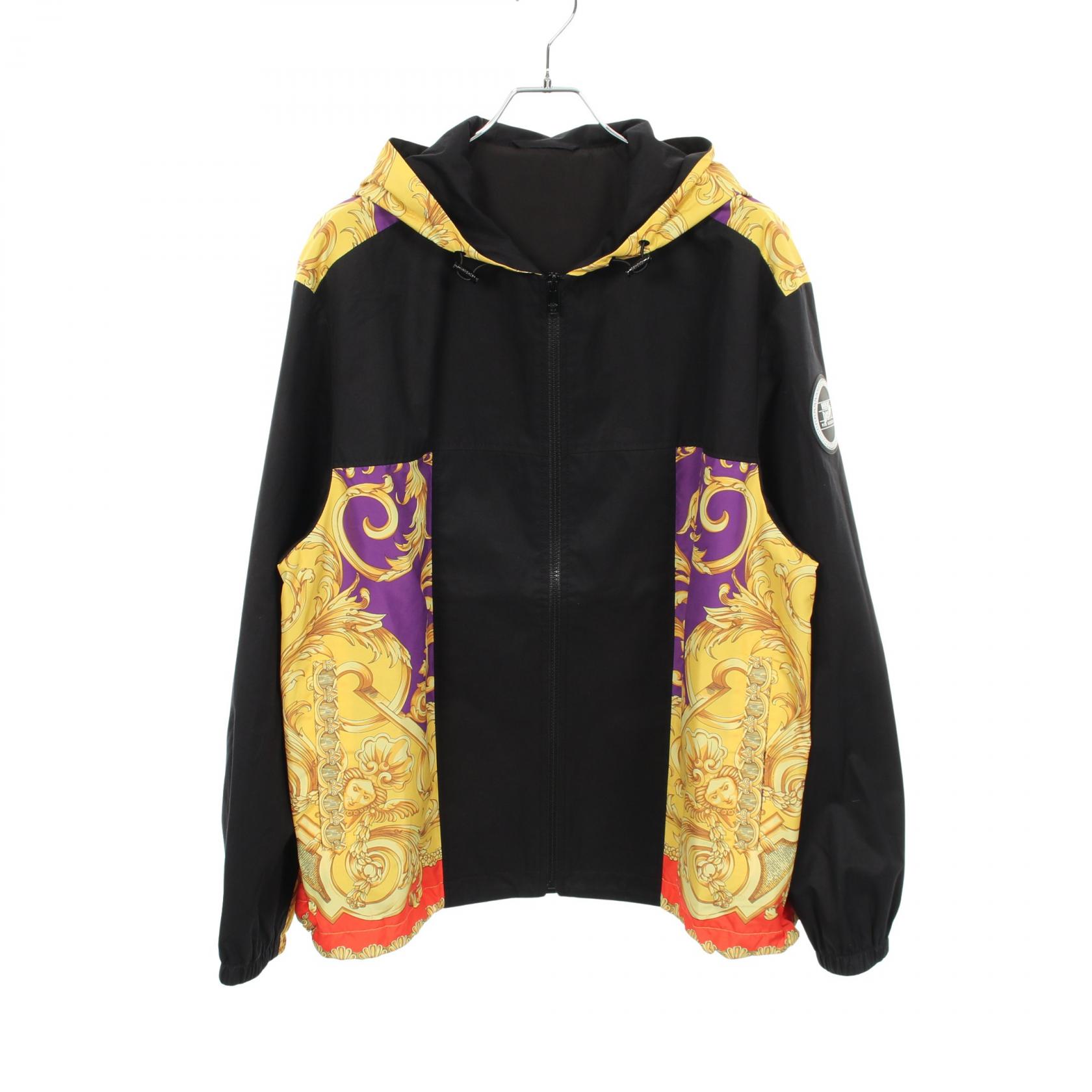 【SALE／5千円OFFクーポン】ヴェルサーチ VERSACE マウンテンパーカー 衣料品 アウター コットン メンズ ブラック系 / パープル系 / イエロー系 【中古】