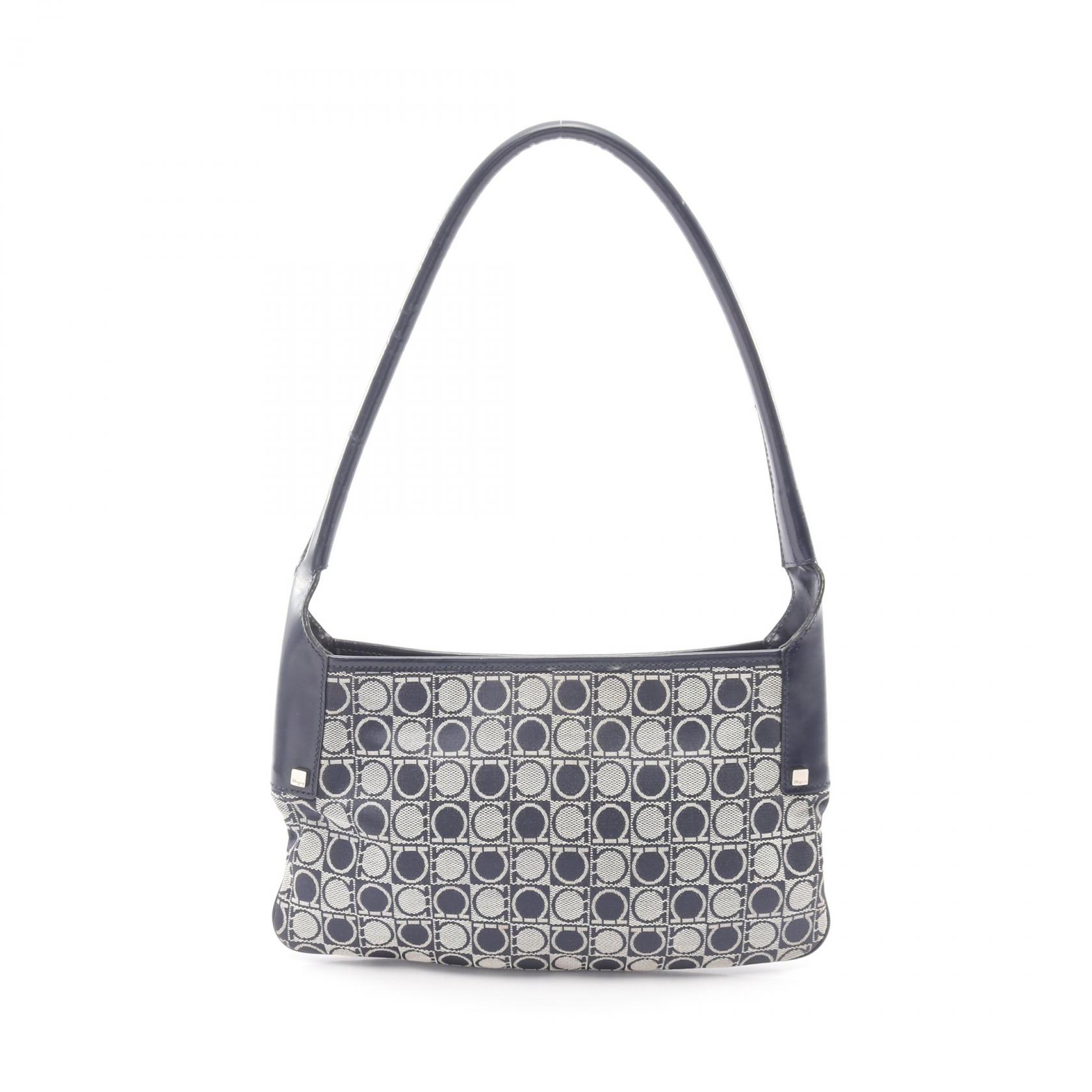 ≪2千円OFFクーポン 7/19 20時～7/26 9:59≫サルヴァトーレフェラガモ Salvatore Ferragamo ガンチーニ ショルダーバッグ バッグ キャンバス レザー レディース ネイビー系 【中古】｜Mike Museum