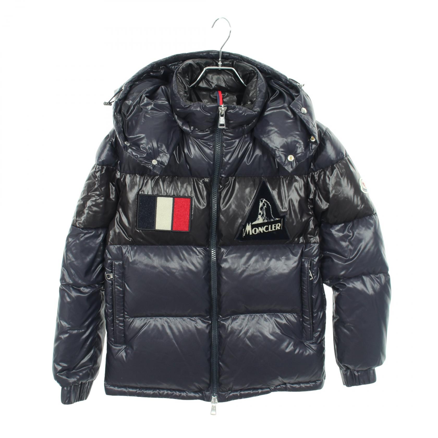 ≪10%OFFクーポン 7/19 20時～7/26 9:59≫モンクレール MONCLER GARY ダウンジャケット 衣料品 アウター ナイロン メンズ ネイビー系 / ブラック系 4190785 【中古】｜Mike Museum