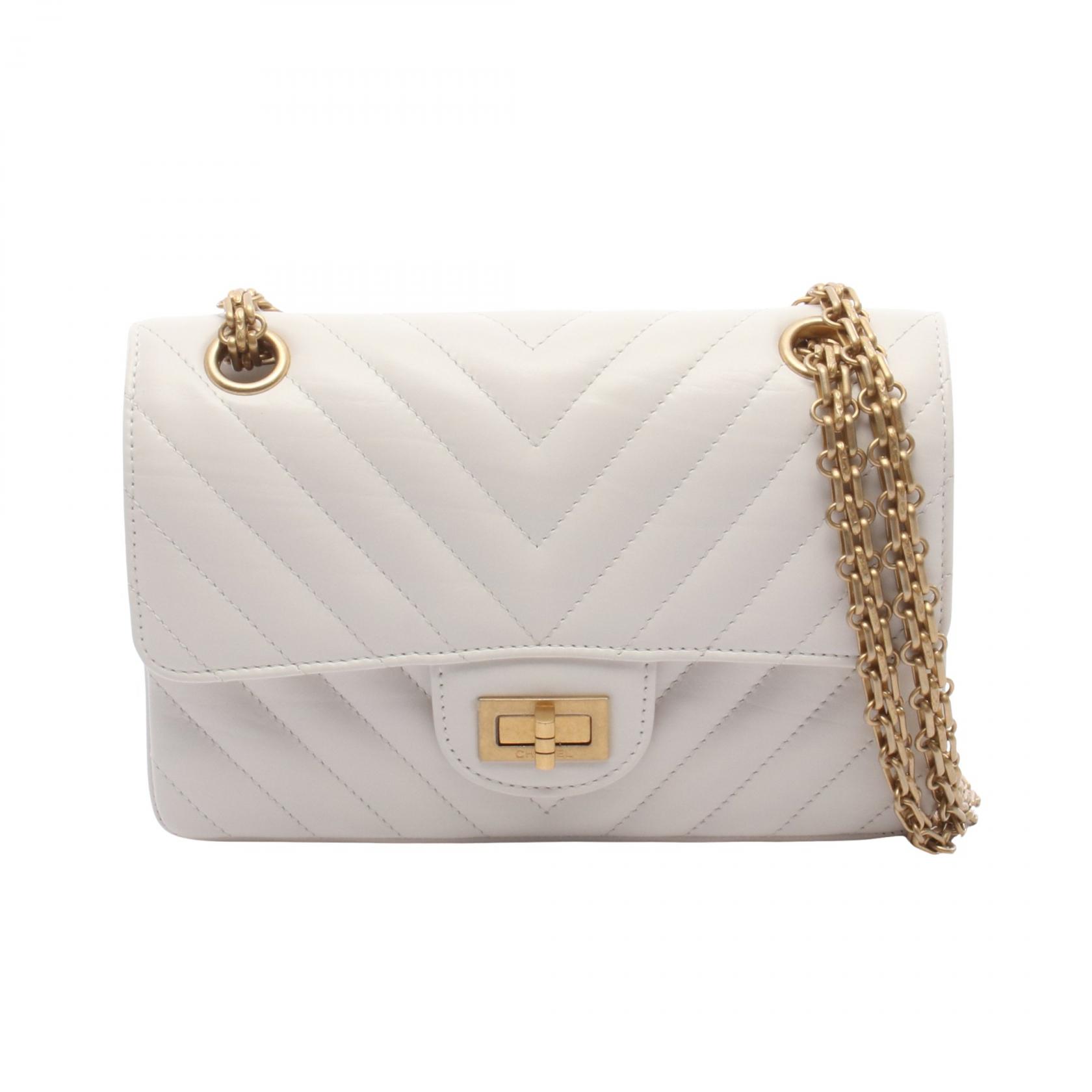 ≪10%OFFクーポン 7/19 20時～7/26 9:59≫シャネル CHANEL 2.55 シェブロン Vステッチ ショルダーバッグ バッグ レザー レディース ホワイト系 AS0874 【中古】｜Mike Museum