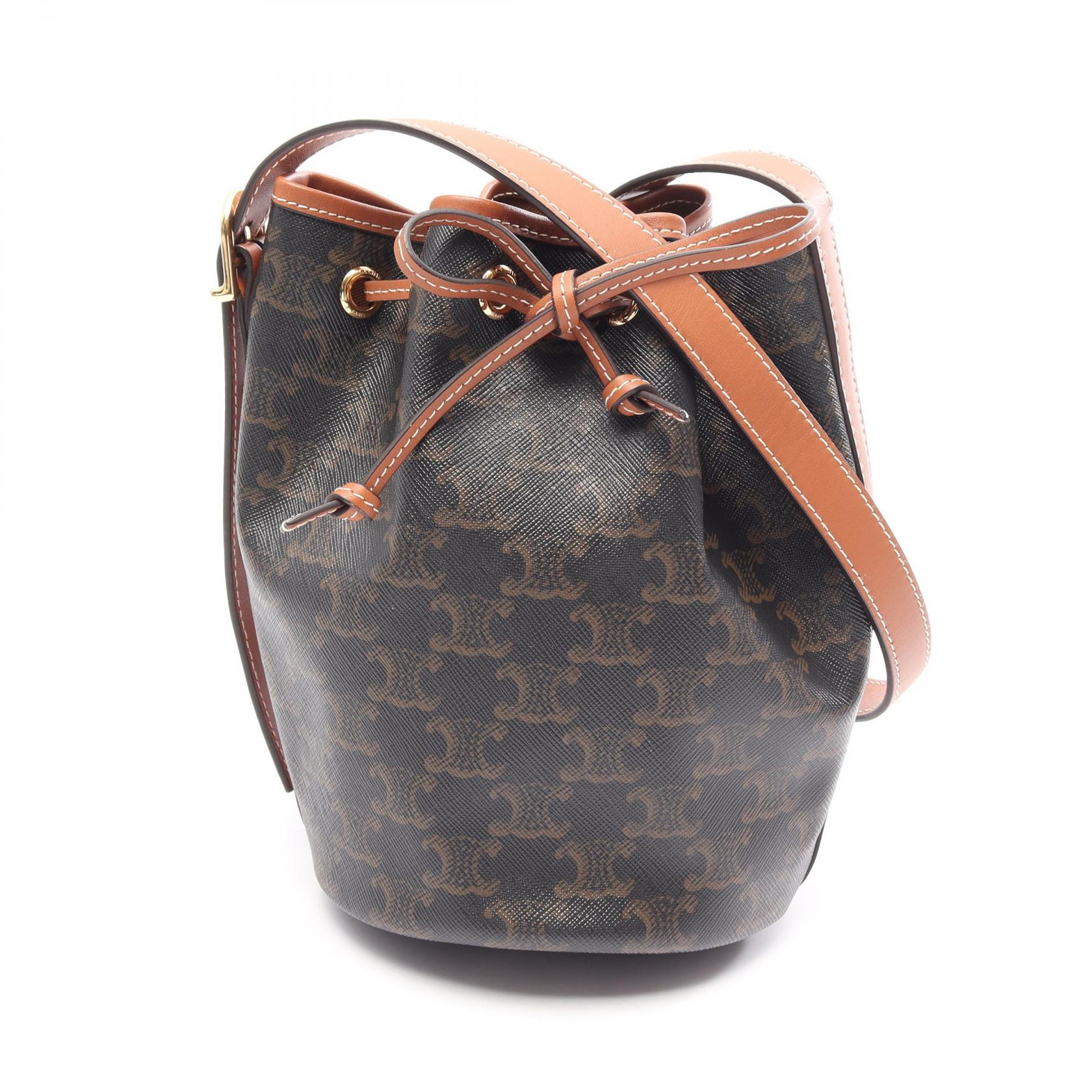 ≪10%OFFクーポン 7/19 20時~7/26 9:59≫セリーヌ CELINE スモールドローストリングバッグ トリオンフ 巾着 ショルダーバッグ バッグ PVCコーティングキャンバス レザー レディース ブラック系 / ブラウン系 【中古】|Mike Museum