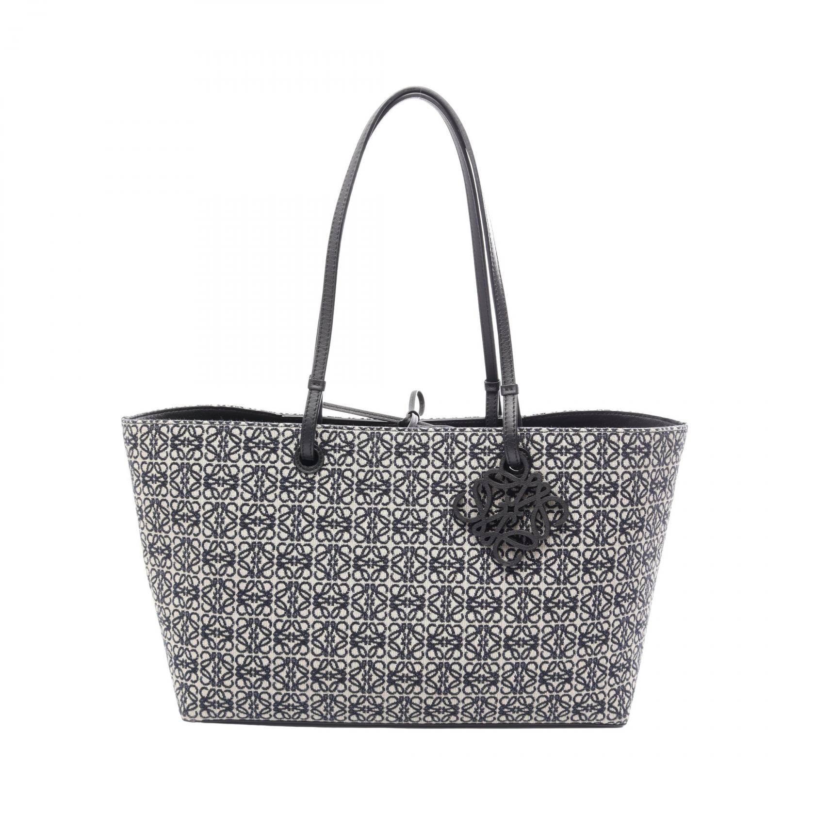 ≪10%OFFクーポン 7/19 20時~7/26 9:59≫ロエベ LOEWE リピートアナグラム イーストウエスト トートバッグ バッグ キャンバス レザー レディース ベージュ系 / ネイビー系 【中古】|Mike Museum