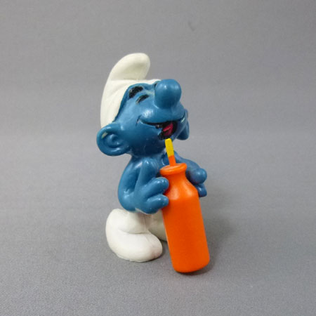 〇【 スマーフ smurf 】『 20057 ドリンクボトル スマーフ PVC フィギュア 』キャラクター コレクション プレゼント インテリア 置物 ディスプレイ 人気 おすすめ アメリカ雑貨|アメリカ雑貨 マイクのおもちゃ箱