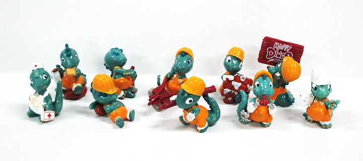 キンダーサプライズかチョコエッグ、グリーン色のロボットセブンガンーに似てます キンダーサプライズをフィリピン土産でもらった | 私と息子と