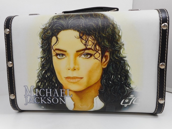 楽天市場 マイケル ジャクソン Michael Jackson トランク Sサイズ スクエア カバン ケース 小物入れ ロック ファッション ボックス ジャネット アメリカ雑貨 アメリカン雑貨 アメ雑 ダイナー アメリカ雑貨 マイクのおもちゃ箱