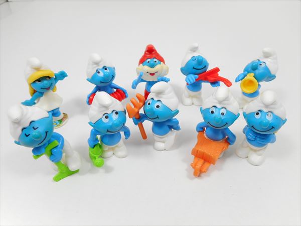 クリアランス セール エンポリオ・アルマーニ ノベルティ smurfs