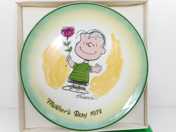 楽天市場 ヴィンテージ スヌーピー Snoopy 記念プレート Mother S Day 1972 パッケージあり ピーナッツ Peanuts アメキャラ アメリカン雑貨 コレクション レア ライナス コレクター 母の日 Linus 年代物 食器 アメリカ雑貨 マイクのおもちゃ箱