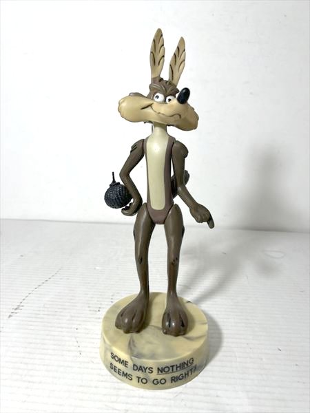 ◎【 LOONEY TUNES/ルーニーチューンズ 】 『 コヨーテ 台付フィギュア 』 ワーナー ヴィンテージ 70年代 昭和レトロ