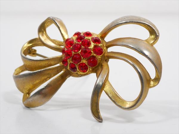 水牛　ブローチ　ヴィンテージ　アクセサリー　昭和レトロ　箱付き　花 楽天市場】◎【 ヴィンテージ ブローチ 】『 ビジュー＆リーフ