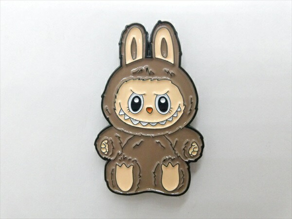 ★専用★　ラブブ　LABUBU ピンズ　ピンバッジ　2点　バイザークリップ ラブブ ピンバッジ 2個セット - メルカリ