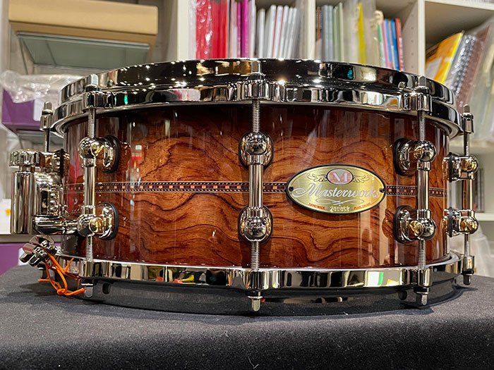Pearl(パール)MWAC1455S/N Natural Walnut Burst Bubinga Rosette Inlay / MasterWorks マスターワークス・スネアドラム|三木楽器 店