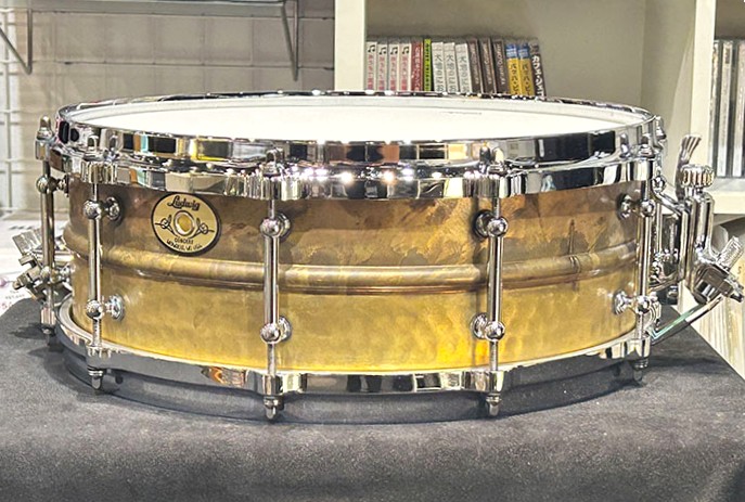 Ludwig（ラディック）LCS514BKTD / Hammered Brass 14" &times; 5" / コンサートスネアドラム｜三木楽器 店