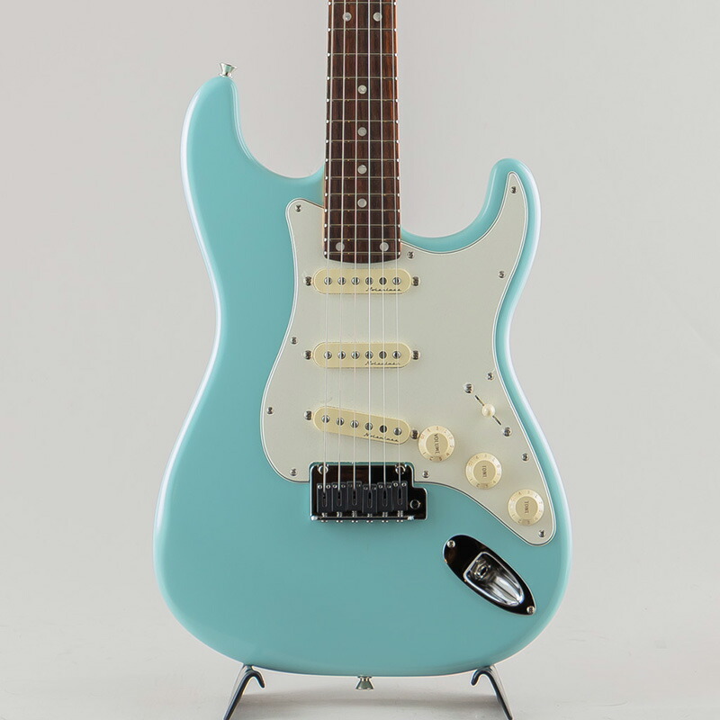 Fender Rei Stratocaster R246,レイブルー Rei、初のFenderシグネイチャーギター「Rei Stratocaster R246