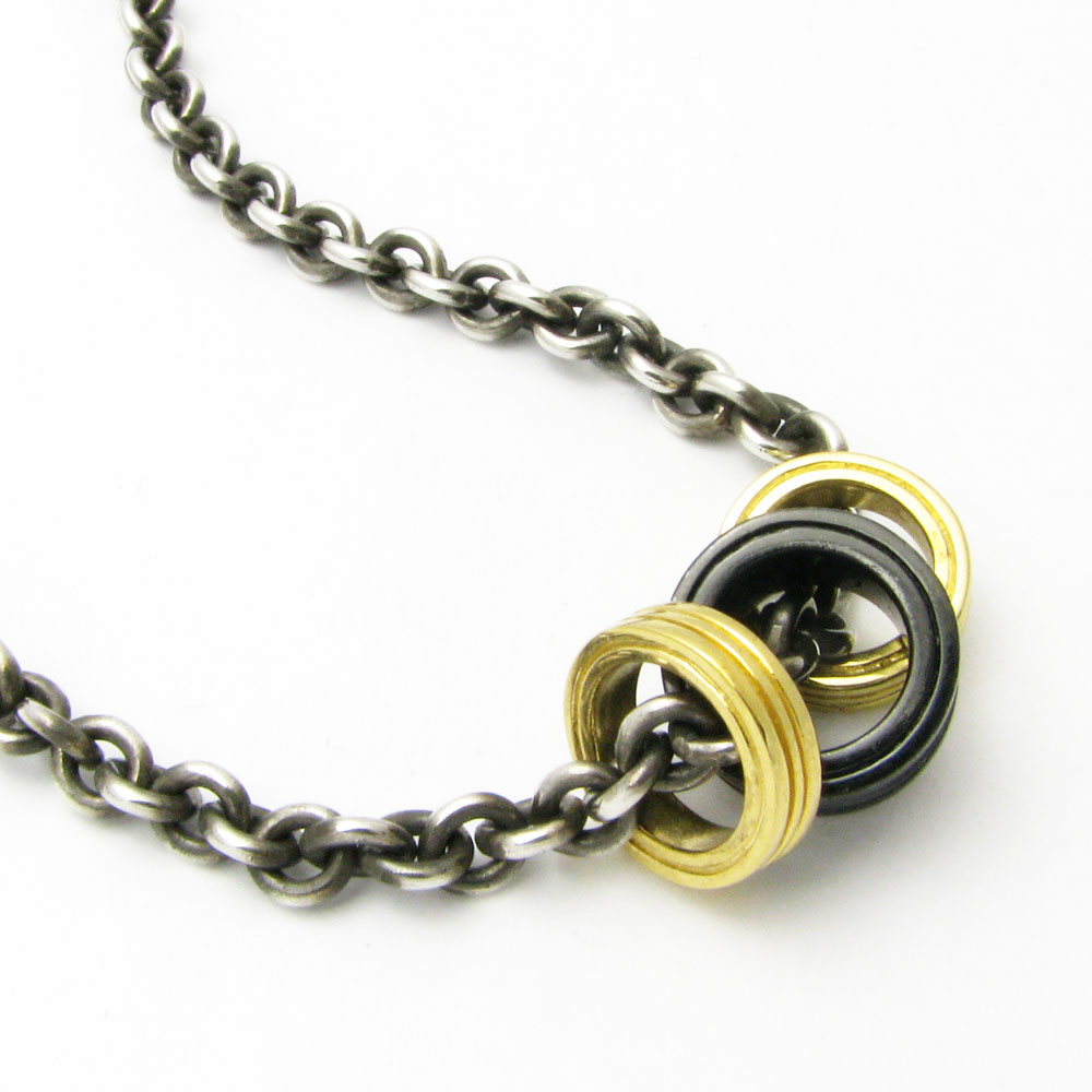 絶対一番安い 楽天市場 ネックレス メンズ シルバーネックレス ブラックとゴールドのリング シルバーペンダントsdt 124 アクセサリーと雑貨 Milesマイルズ 即日出荷 Www Sitegypt Com