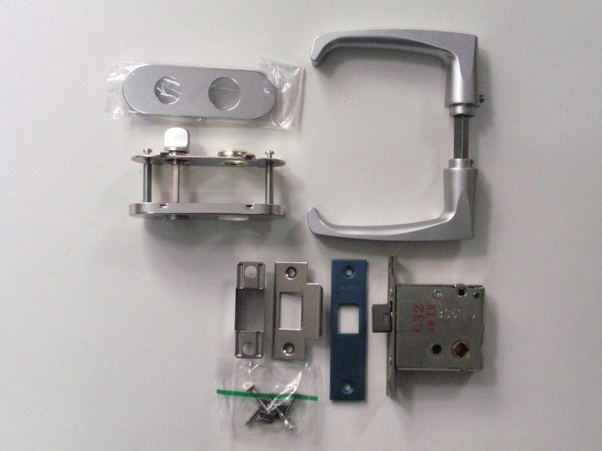 MIWA 人並み外れた開とり備える付 生き肝手持ち部分空錠 しろがね色 室内用便器用  LP2040 LP5340 8 LO