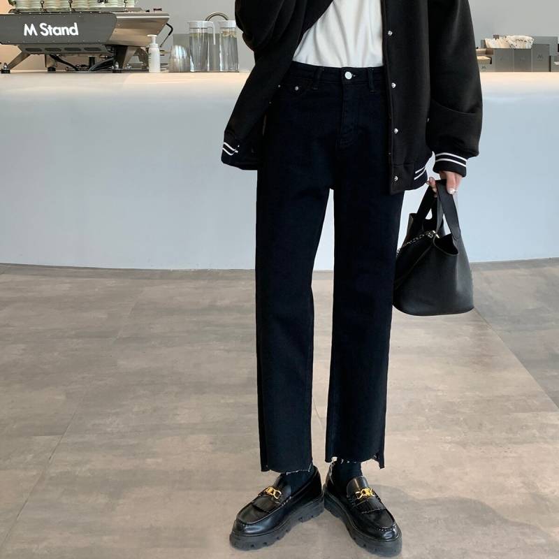 レディース ブラックデニム 裾カット デニムパンツ ストレート ハイウエスト ダメージ加工 切りっ放し 黒 ブラック 春夏 春 夏 秋冬 秋 冬 ゆったり 大人可愛い きれいめ エレガント 上品 クラシック レトロ ガーリー 大人女子 マニッシュ｜MINETTE レディースアパレル