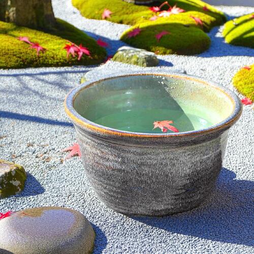 みずはち信楽焼き　水鉢　水の癒し　 水蓮鉢　はす鉢　メダカ鉢　 日本庭園　睡蓮鉢　花　水　和　 天目ひねり水鉢１１号　 送料無料