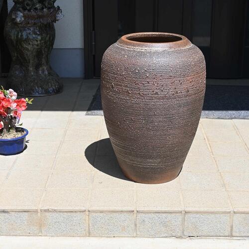 花入れ\u003cBR\u003e花立て\u003cBR\u003e言い慣わしの信楽 花入れ  馬鹿でかい大いさ   窯肌松皮富士口花立て 特大 16号