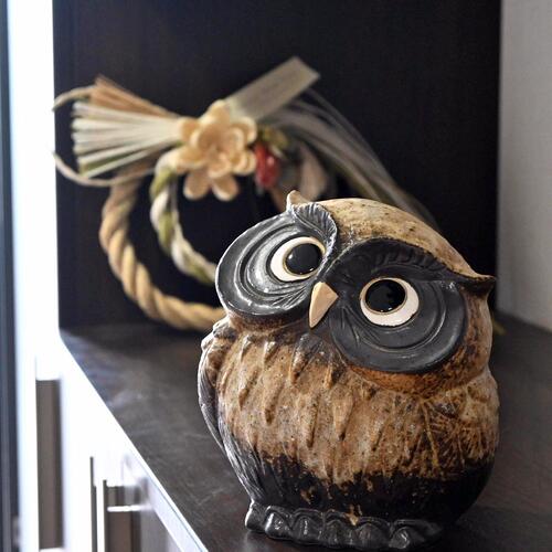 楽天市場】福を呼ぶ 幸せふくろうふくろうの置物 2つセット仲良し