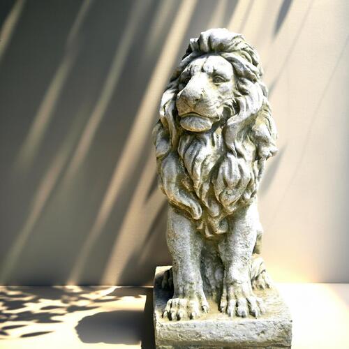 Stone statue 宮室に仕える百獣の王 連合王国製 ロイヤル グリオン 右 石像 2017 百獣の王 厳かさ SPARTA STATUESお庭や部屋の入り口先、おお部屋にもどうぞ。即物的石ころ 本物の石像