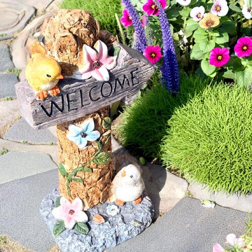 森の道しるべ　ウェルカムボード　 小鳥のwelcomボード　やじるし　道案内　 可愛い置物　庭を華やかに。　 お庭や玄関先に。　 プレゼントにもどうぞ。