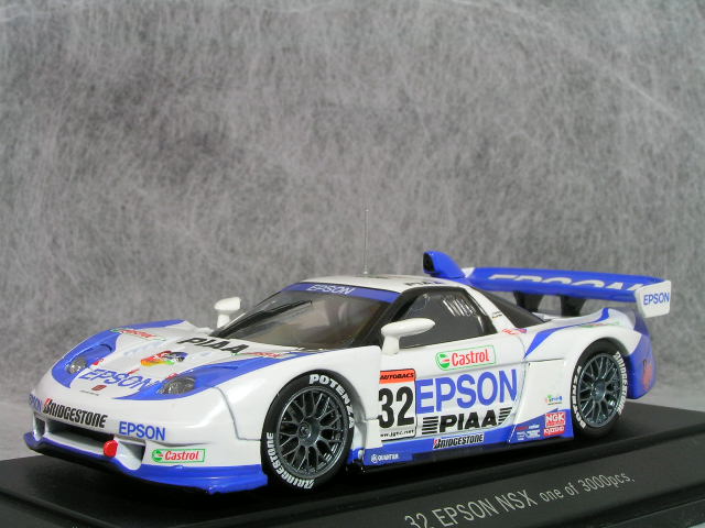 エブロ（絶版品）ホンダNSXタイプーR2002 （ホワイト）3000個限定 Amazon.co.jp: エブロ（絶版品）ホンダNSXタイプーR2002