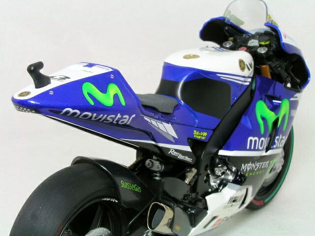 ミニチャンプス YZR-M1'07 &ロッシフィギュア'07+inforsante.fr