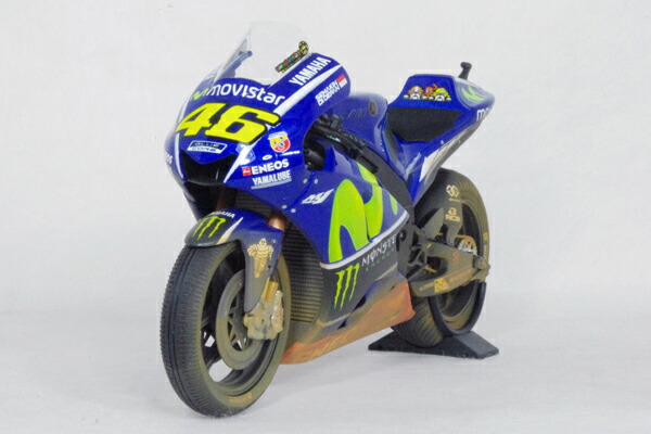 楽天市場】ミニチャンプス 1/12 バレンティーノ ロッシ ヤマハ YZR-M1