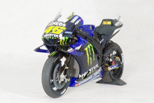 楽天市場】ミニチャンプス 1/12 ヤマハ YZR-M1 No.12 モンスター