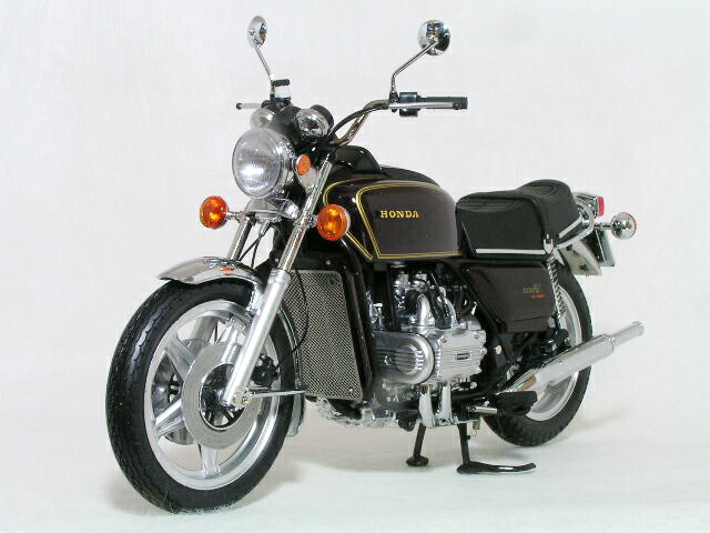 プラッツ　１/8HondaドリームCB750Four プラモデル プラッツ 1/8HondaドリームCB750Four プラモデル - メルカリ