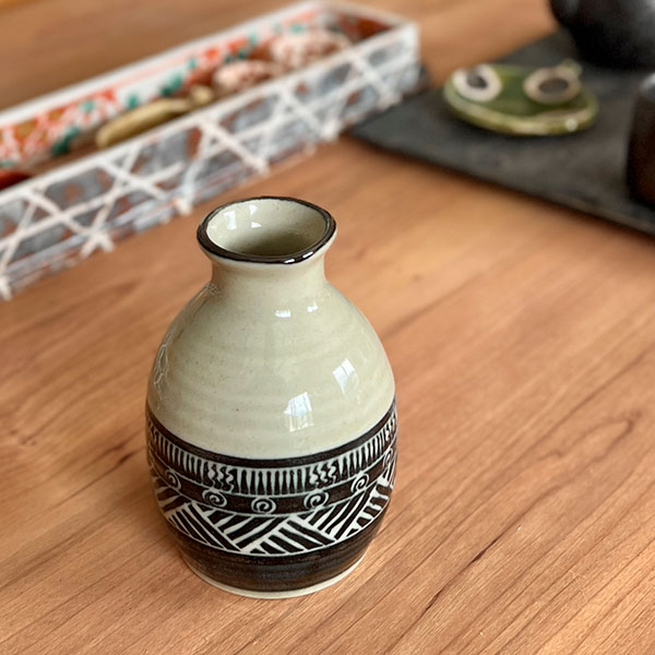 楽天市場】酒器 山水2合徳利(容量240cc) 美濃焼 高さ17.5cm 底は直径