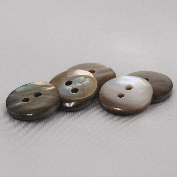 楽天市場 貝ボタン 150 坊主 Sb26 黒蝶貝 15mm 1個入 手作り 手芸 釦付け替え に ａｓｓｕｒｅ アシュレ