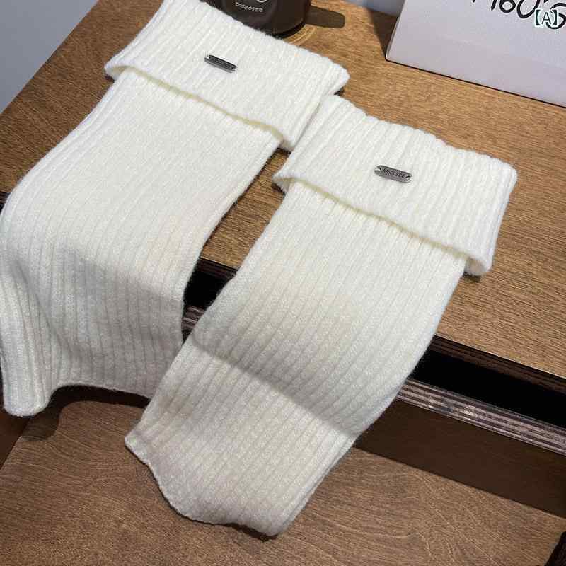 レディース ソックス ソフト 靴下 おしゃれ かわいい カジュアル きれいめ 上品 デート  通学 通勤 仕事 ギフト イベント フェス パーティ セレモニー お揃い パフォーマンス 衣装 女子会 旅行 レジャー 映え
