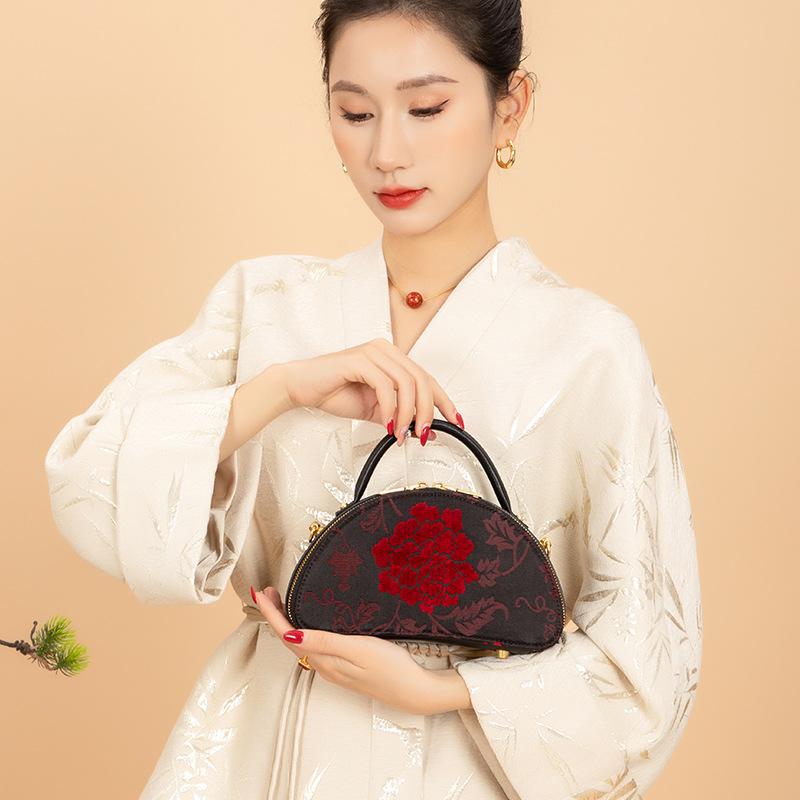 御徒面子 レトロ 新中華風 アジアンテイスト 地絹天鵝絨 名取り草 花柄 刺しゅう ショルダーバッグ ハンドバック 肩かけ鞄 手提げ鞄 自己同一性派 半輪 三日月 楕円面 ミニ 小型 チャック 内隠し デイリー若い者 普段使い