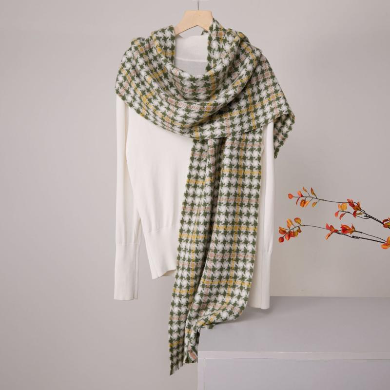 消音装置 秋冬 チドリ透かし彫り柄 軽さ 羊毛 生あたたかい ありの実 透かし彫り柄 えり巻き 膝掛け 男女兼用 オレンジ色系 赤銅色系 緑であること系