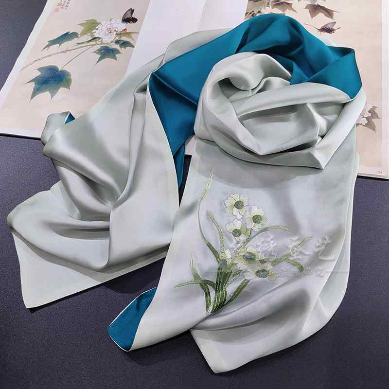 スカーフ ストール レディース シルク 春秋 薄手 花柄 ??（すすしゅう）工芸品 伝統工芸品 防寒 冷房対策 贈り物 ギフト プレゼント 母の日 誕生日 記念日 還暦 米寿 高級感 上品 エレガント おしゃれ 155cm 豆緑 灰紫 橘色 米緑 紫｜MIRAIYUKI