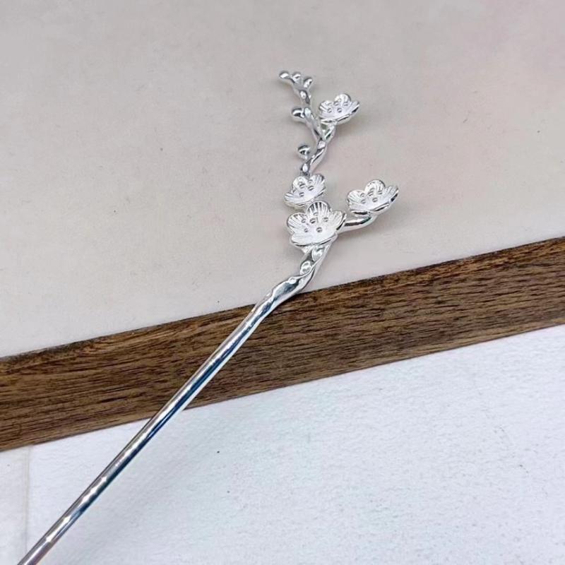 ヘアアクセサリー レディース 梅の花 かんざし 簪 シルバー990 花と蝶 タッセル付き 古風 チャイナドレス 髪飾り パーティー 結婚式 記念日 誕生日 ギフト 約16g|MIRAIYUKI