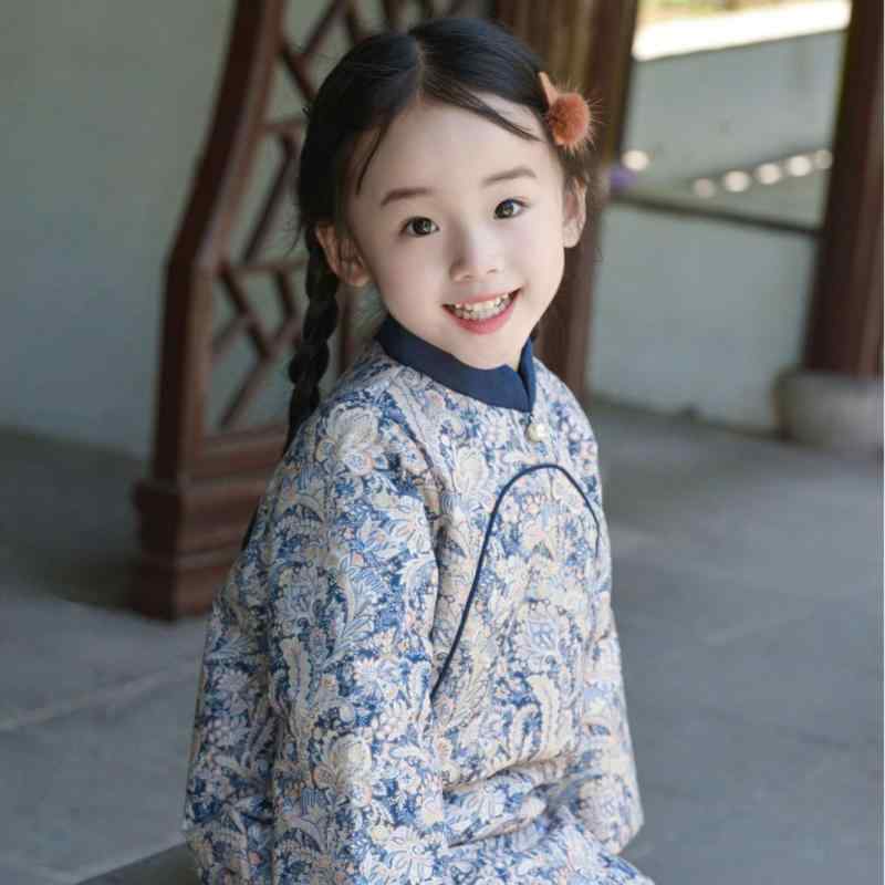 瀬戸ものお召しもの キッズ 秋冬 御姉さん 漢服風 厚地の外套 赤ちゃん 御姉さん お正月 朦々たる 中綿 あったか 民族お召しもの 花柄 80 90 100 110 120 130 140糎