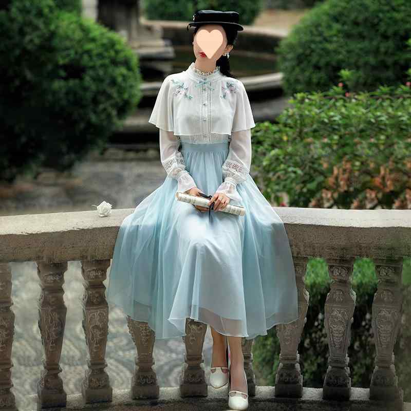 衣装 レディース レトロ風 古典的 刺しゅう フェイクレイヤード 長袖 シフォン お召しもの 照明ランプ色合い 白いこと 天の原青色 色彩設計 晴れ晴れしい感 雅びやか お呼ばれ お出かけ 雅びやか