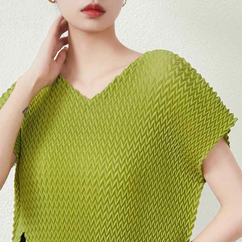 ティーシャツ レディース 半袖 Vのど首 トップス お上さん服 筋目 無地 ゆったり 伸縮性 伸ばすこと 通い 心地好い 普段使い走り 薄っぺら 軽さ ポリエステル 浅緑 黄味がかった系