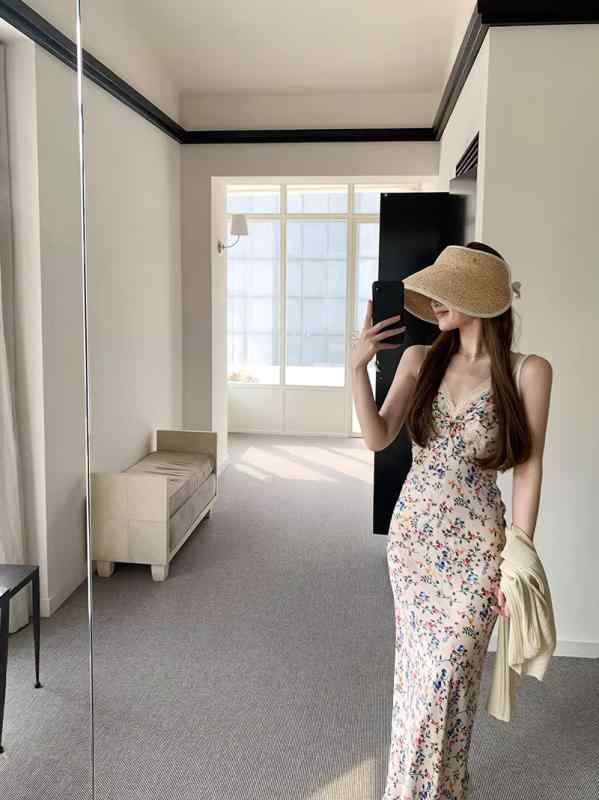 衣裳 レディース 春夏 Vのど首 ノースリーブ 花柄 うつり変わり ロング丈 ポリエステル 吊りスコート 普段使い走り 愛くるしい 好いたらしいめ