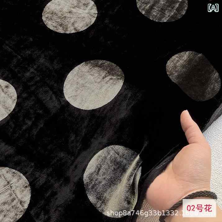 出どころ 布切れ  天鵝絨 刷り上げる柄 桑蚕糸 人造衣料繊維 衣裳 瀬戸もの御召しもの 春夏 御召しもの 一こま 110珊幅