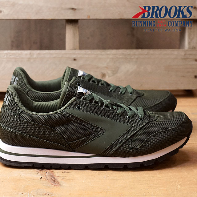 brooks chariot sneaker