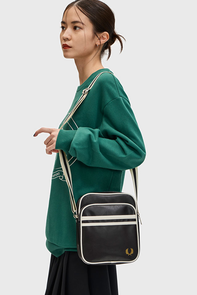 楽天市場】フレッドペリー FRED PERRY クラシック サイド バッグ L8258