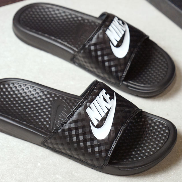 nike wmns benassi jdi