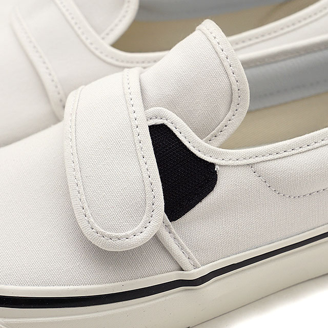 vans with velcro strap mens